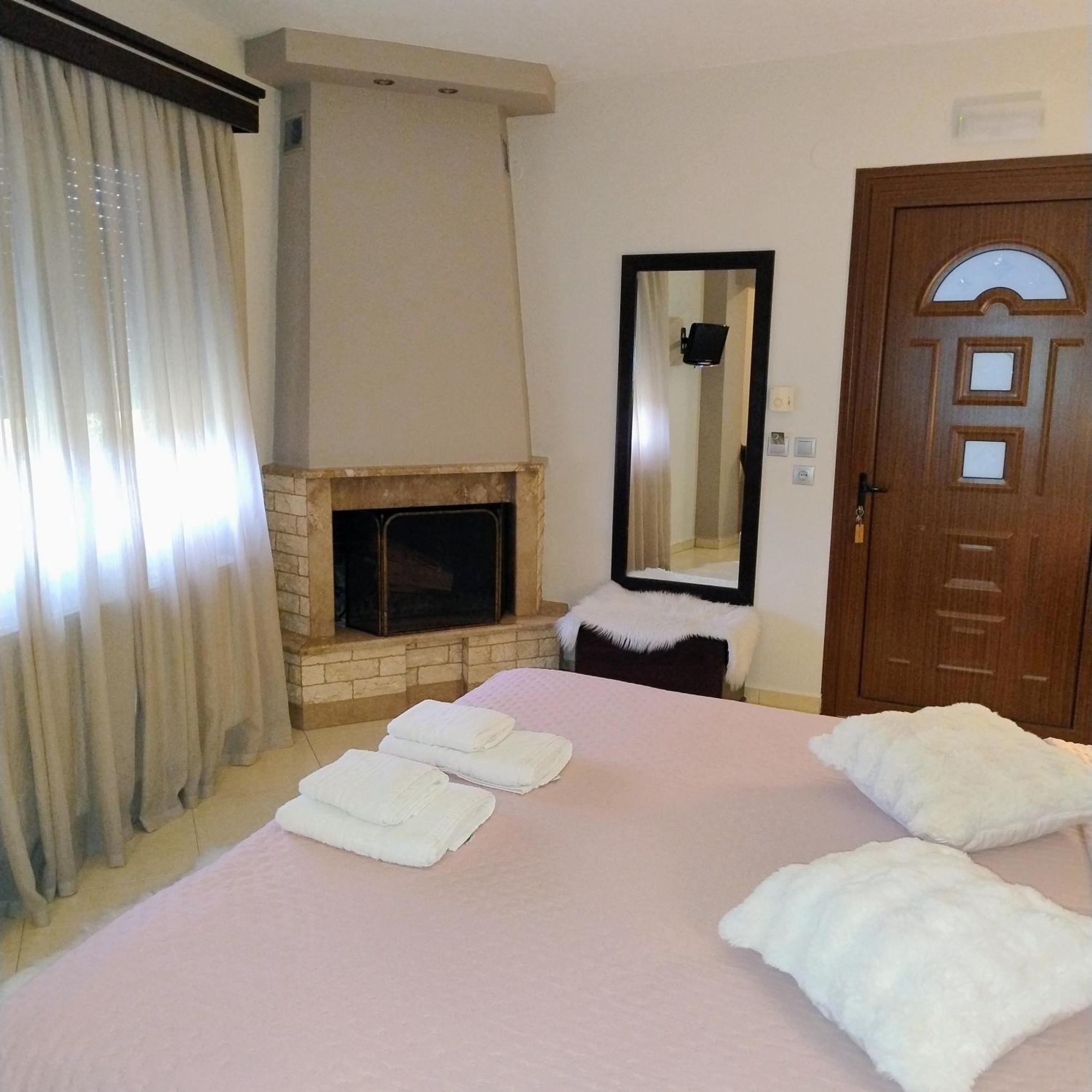 Neraides Hotel Loutraki  Bagian luar foto