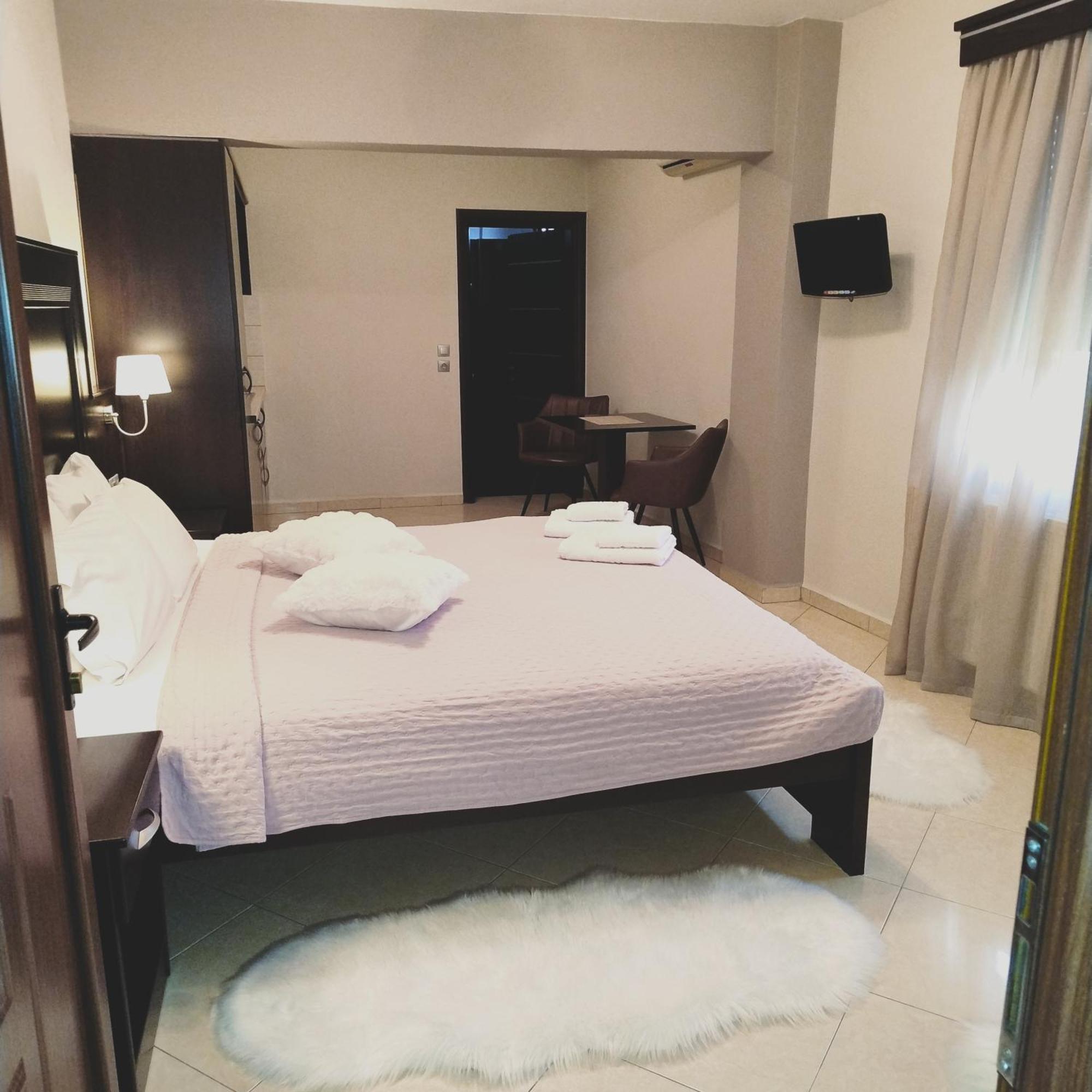 Neraides Hotel Loutraki  Bagian luar foto